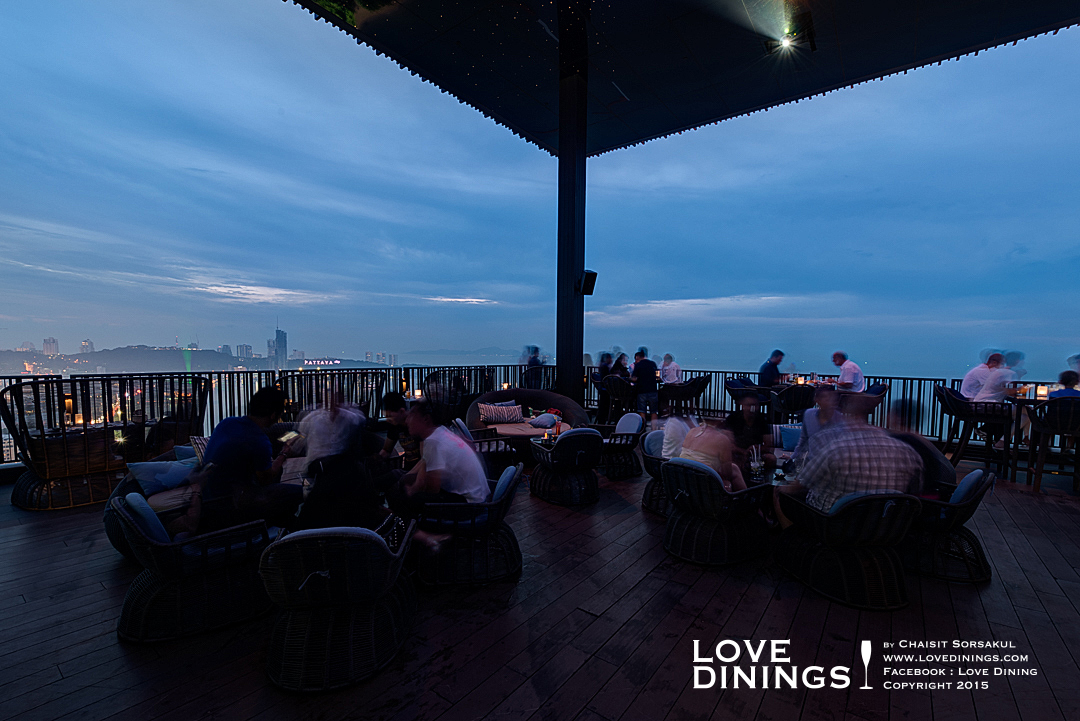rooftop-bar-pattaya-%e0%b8%a3%e0%b8%b9%e0%b8%9f%e0%b8%97%e0%b9%87%e0%b8%ad%e0%b8%9b%e0%b8%9a%e0%b8%b2%e0%b8%a3%e0%b9%8c%e0%b8%9e%e0%b8%b1%e0%b8%97%e0%b8%a2%e0%b8%b2-horizon-hilton-pattaya_07