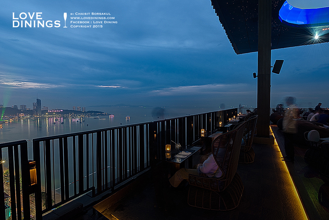 rooftop-bar-pattaya-%e0%b8%a3%e0%b8%b9%e0%b8%9f%e0%b8%97%e0%b9%87%e0%b8%ad%e0%b8%9b%e0%b8%9a%e0%b8%b2%e0%b8%a3%e0%b9%8c%e0%b8%9e%e0%b8%b1%e0%b8%97%e0%b8%a2%e0%b8%b2-horizon-hilton-pattaya_08