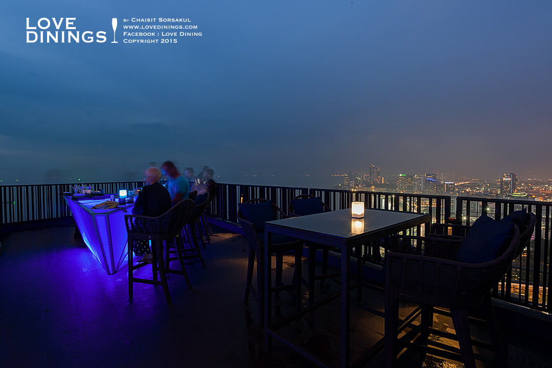 rooftop-bar-pattaya-%e0%b8%a3%e0%b8%b9%e0%b8%9f%e0%b8%97%e0%b9%87%e0%b8%ad%e0%b8%9b%e0%b8%9a%e0%b8%b2%e0%b8%a3%e0%b9%8c%e0%b8%9e%e0%b8%b1%e0%b8%97%e0%b8%a2%e0%b8%b2-horizon-hilton-pattaya_10